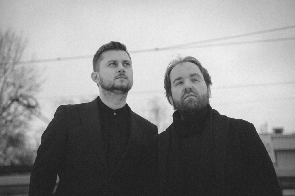 Inspirowany brytyjskim post-punkiem lat 80-tych białoruski duet Nürnberg zagra aż trzykrotnie w Polsce! Ich przesiąkniętą depresją postsowieckich miast oraz egzystencjalizmem twórczość usłyszymy 17 lutego w Poznaniu, 18 lutego w Warszawie i 19 lutego we Wrocławiu.