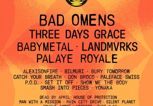 Mamy niesamowitego pecha do tego slotu. Najpierw odwołanie trasy Soft Play, teraz Badflower, ale nie poddajemy się i szybko znajdujemy kolejne zastępstwo. Mamy nadzieję, że tak już zostanie. Proszę Państwa, na miejsce Badflower wskakuje Smash Into Pieces